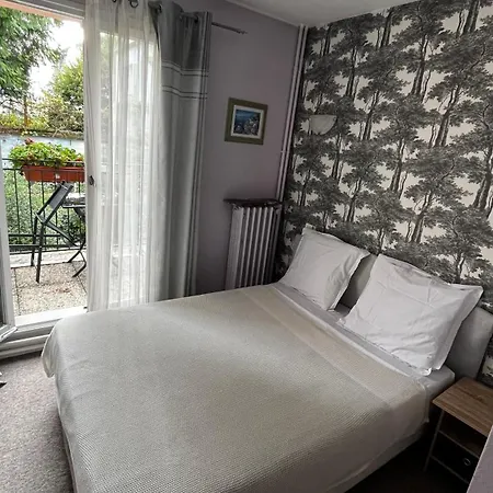 Marie Louise Hotel