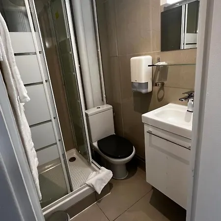 Otel Marie Louise Enghien-les-Bains