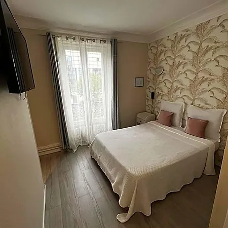 Marie Louise Hotel
